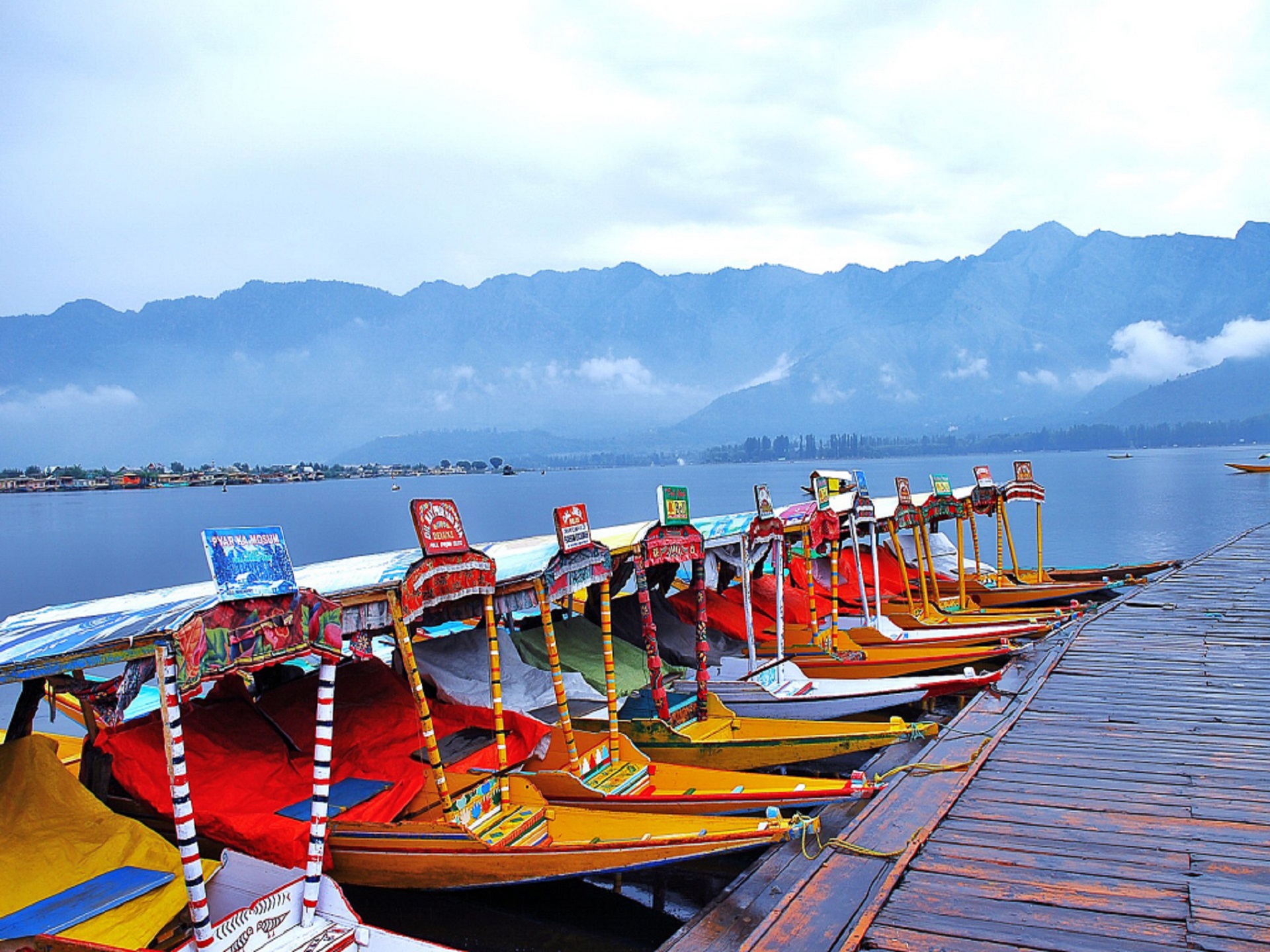 srinagar-living-kashmir-travels